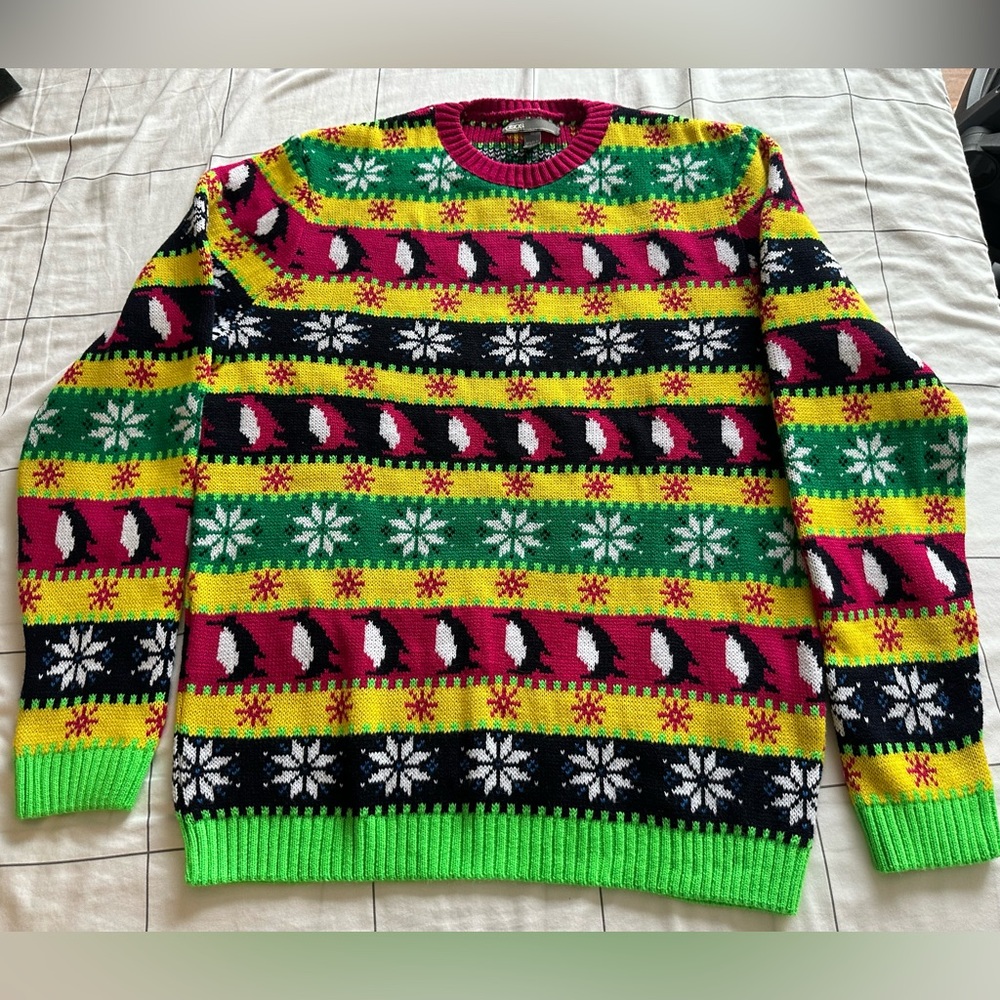 Men’s ASOS Ugly Christmas Holiday Sweater w/ Penguins & Snowflakes - Medium